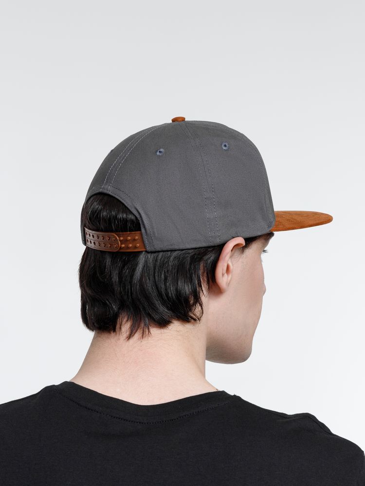 Бейсболка Foreside с прямым козырьком, черная с серым